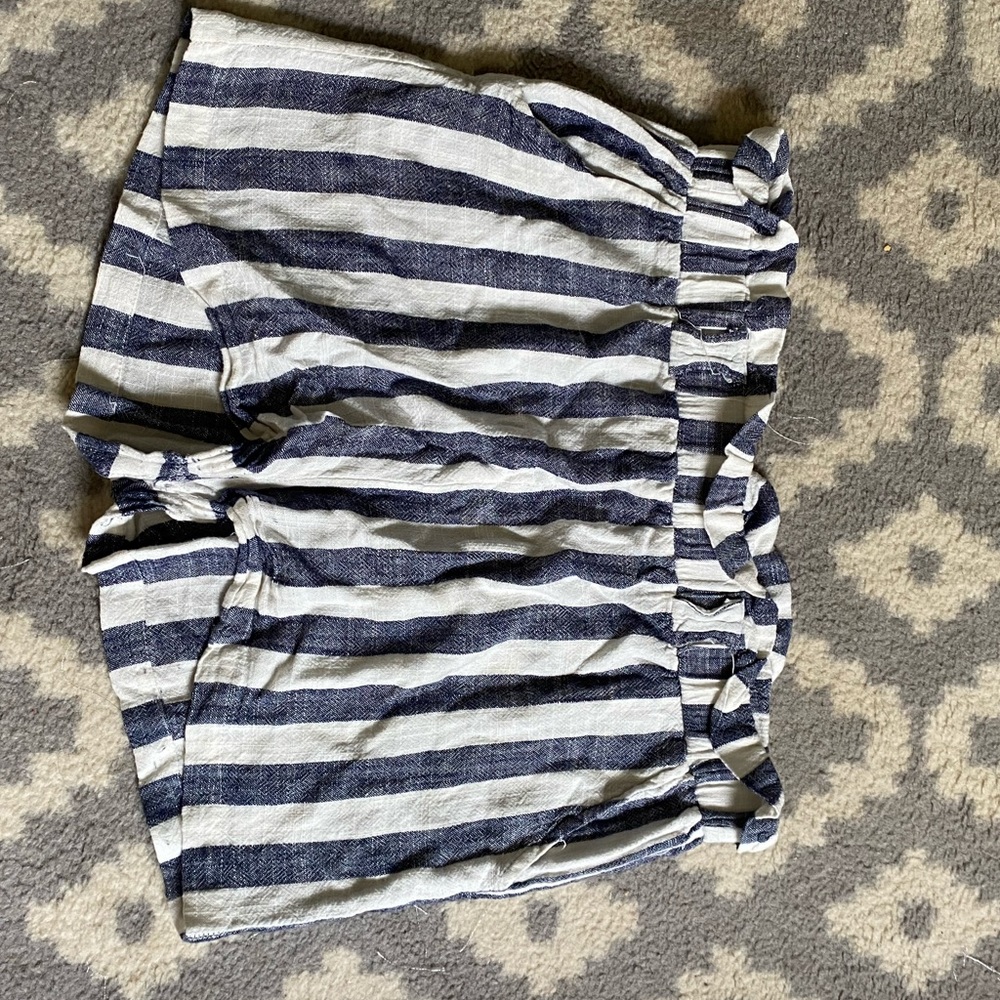 Stripped shorts, size XL